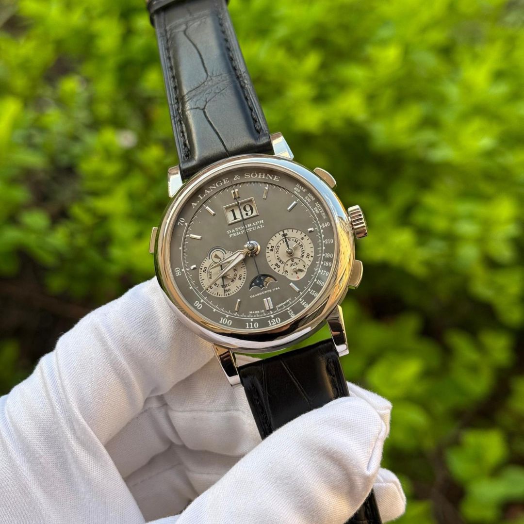 d69qog61k6dsbzu7tgtme5o0anb24vo4 A. Lange & Söhne Datograph 410.038 - Image 1